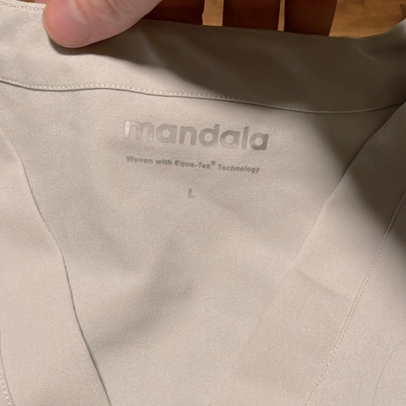 💊 MANDALA SCRUB TOP Men’s L, sky grey silver, antimictobial, comfy functional - Picture 3 of 5